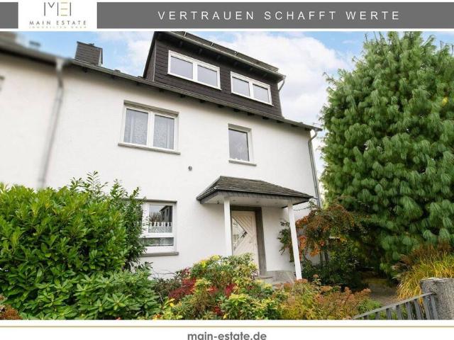 Raum für Lebensträume Ihr neues Ein Zweifamilienhaus mit Garten und zwei Garagen in Neu Isenburg