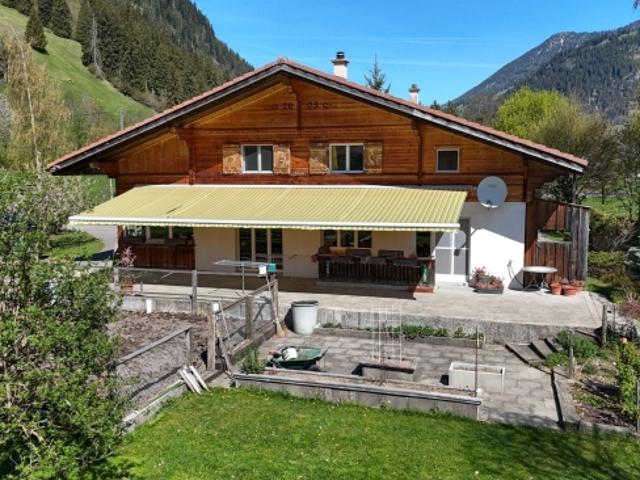 Raum, Ruhe und Natur pur Grosszügiges Wohnglück mit Alpenpanorama