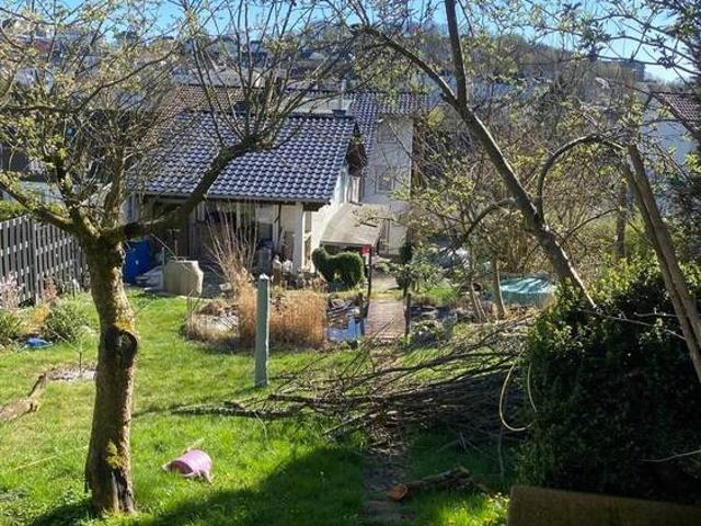 Raum zum Leben DHH mit Einliegerwohnungg, großem Garten & Familienpotenzial am Vogelberg