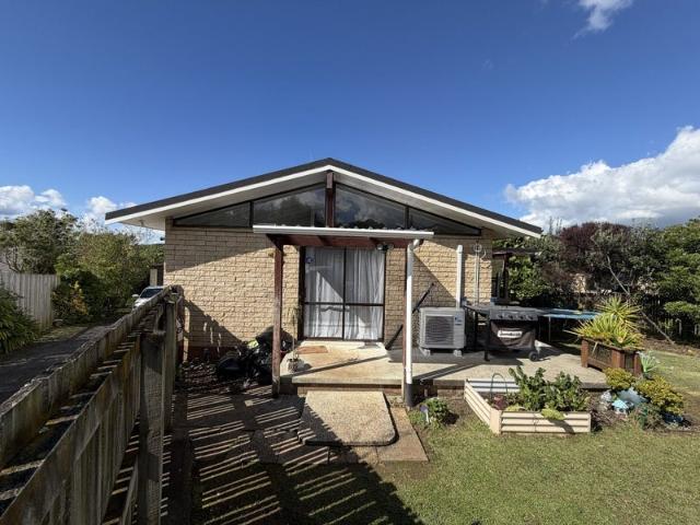 raumanga, 3 bedrooms