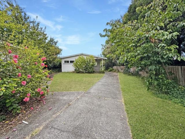 raumati beach, 2 bedrooms