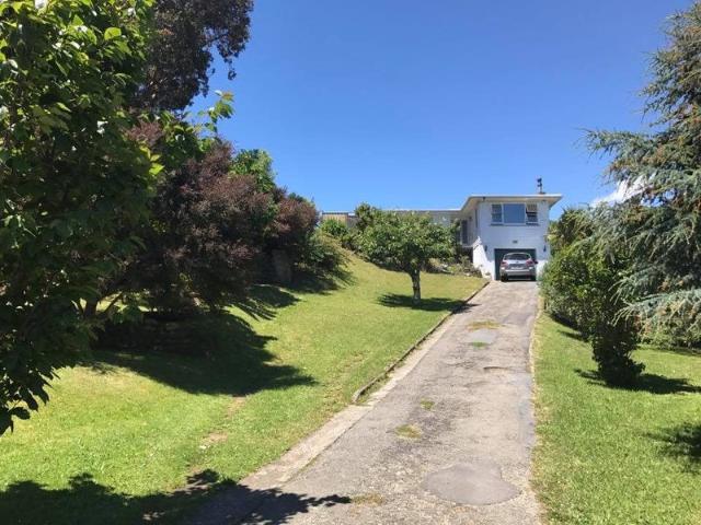 Raumati Beach, 3 bedrooms