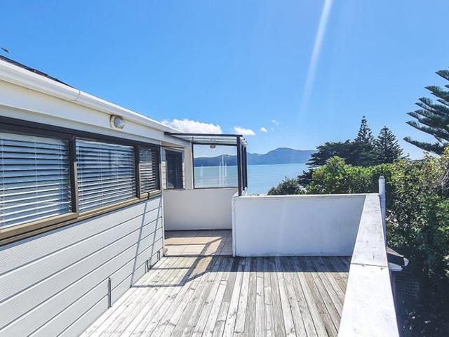 raumati beach, 4 bedrooms