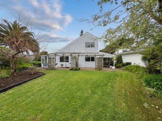 raumati south, 2 bedrooms