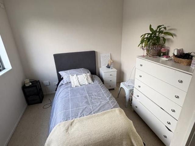 raumati south, 2 bedrooms