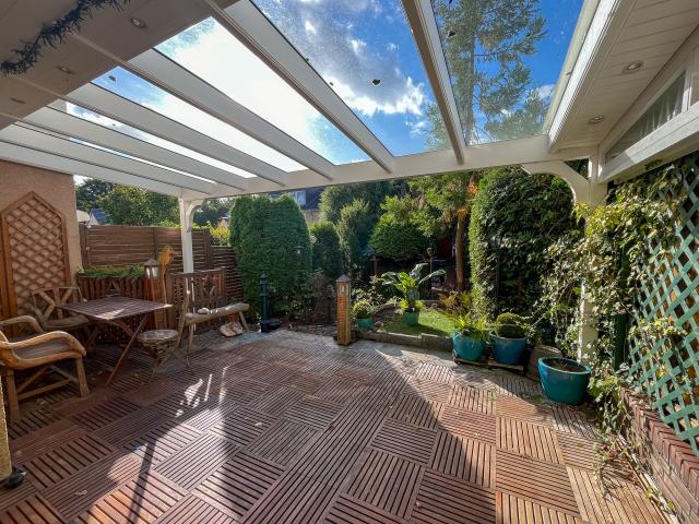 Raumwunder in Sasel / MRH 140 m² Wohn /Nutzfläche inkl. ausgebautem DG. und Vollkeller, Kamin € 459.000