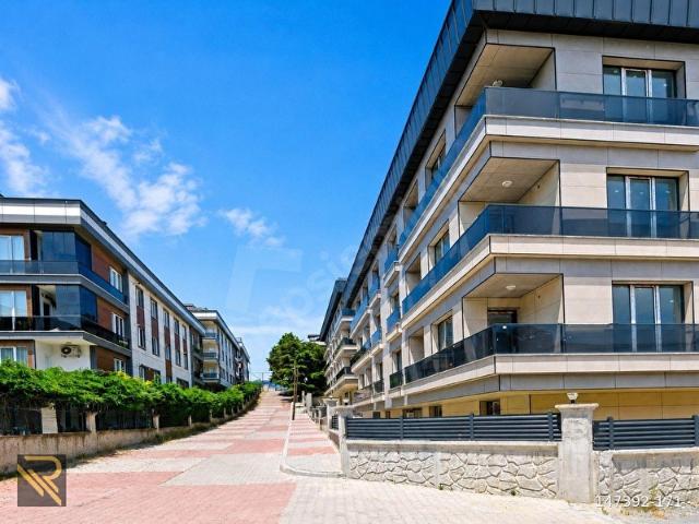 [ RAVEL YAPI ] BEYLİKDÜZÜ'NDE KISA KAT YENİ 1+1 ARAKAT DAİRE