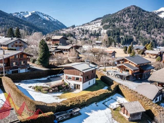 Ravissant chalet familial avec magnifique jardin – MORZINE