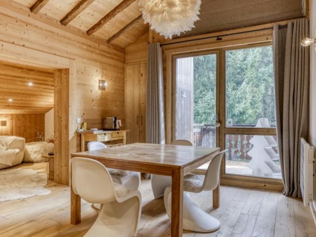 Ravissant appartement deux chambres, rénové