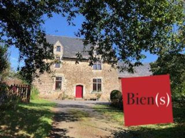 Ravissant manoir du 16ème siècle, rénové avec goût 230m² Quelaines Saint Gault