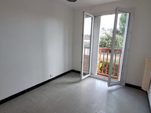 RAVISSANT TYPE 3 DE 49,01M² REFAIT A NEUF