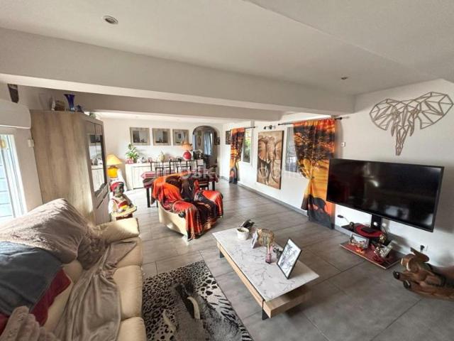 Charmante maison à étage de 140m² situé à l'entrée de Blangy et 2 min de l'autoroute A28