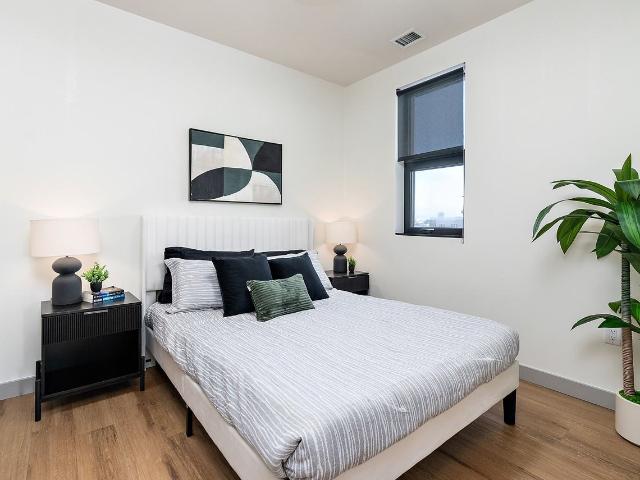 Raymond Block 1 Bedroom Apartment for Rent at 8155 105 St Nw, Edmonton, AB T6E 3R7 Queen Alexandra
