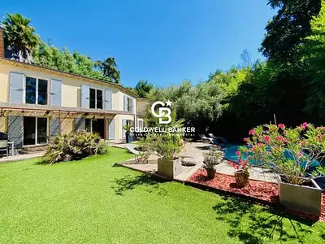 Rayol Canadel sur Mer 83820 Achat / Vente maison 5 pièces t5 piscine
