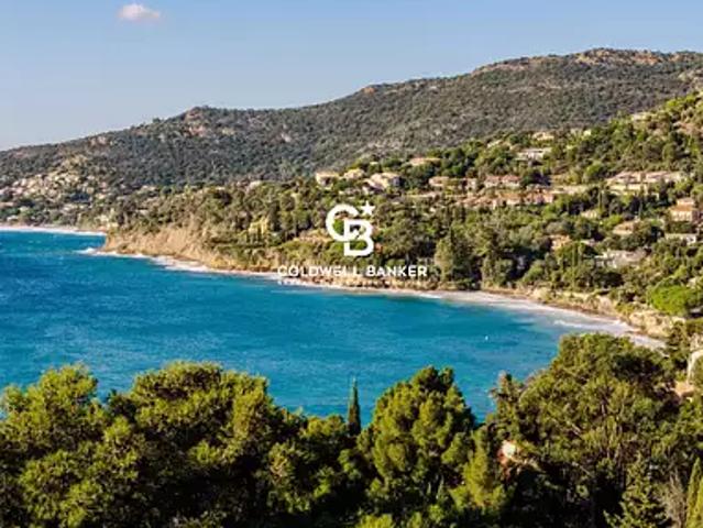 Rayol Canadel sur Mer 83820 Achat / Vente maison 5 pièces t5 piscine