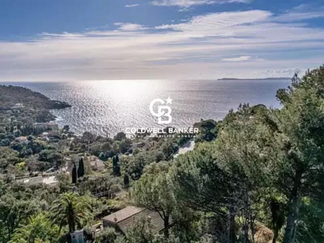 Rayol Canadel sur Mer 83820 Achat / Vente maison 7 pièces t7 piscine