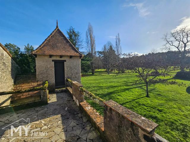 Razac de Saussignac: Maison en Pierre sur 2 hectares de ter. 182m² Razac de Saussignac
