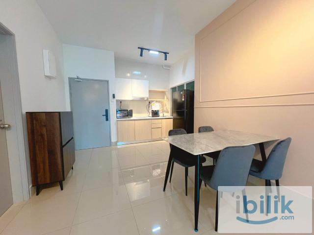 Razak City | Master Room | Female Unit | Private Bathroom
