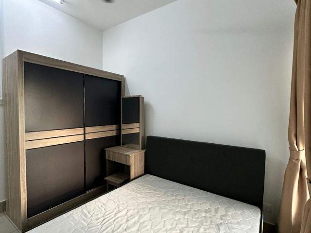 Razak City Middle Room