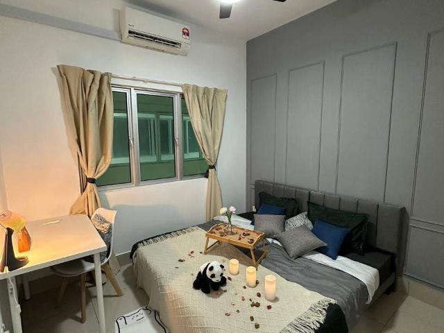 Razak city middle room