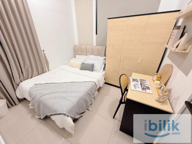 Razak City Queen Room