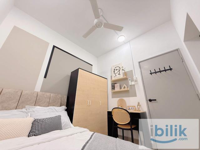 Razak City Residences Medium Room Fully Furnished for Rent Nearby to LRT Salak Selatan@ Sungai Besi, Kuala Lumpur