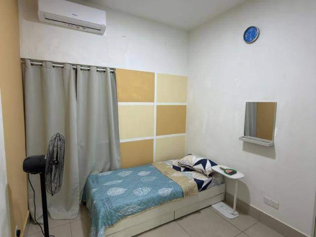 Razak City Residences_R3 Small Medium Room with Single Bed_Female