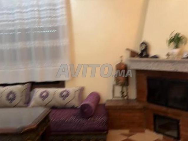 اربعة هكتارات وفيلا 280متر على الشارع