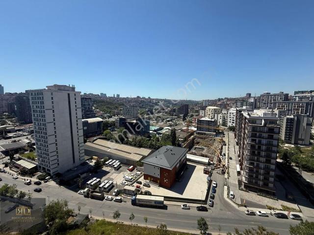 Rd'den Vadikent'de Şehir Manzaralı Geniş Satlık 2+1 Daire