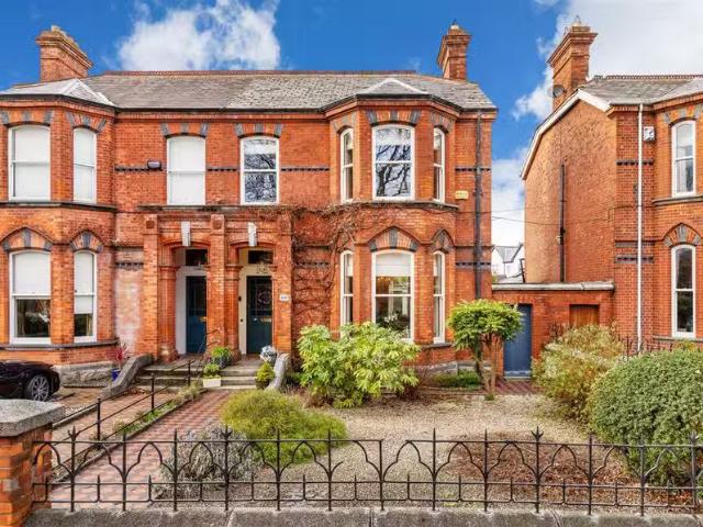 Re, 60 Saint Lawrence Road, Clontarf, Dubin 3