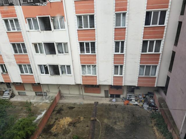 Reşadiye Mah. 2+1 Ara Kat 12 Yaşında Satılık Daire