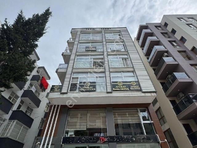 Reşatbey Yarbaşı Karakolu Civ Yeni Bina Az Katlı 1+1 Yatırım Fırsatı