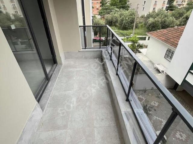 Reşatbey Mahallesinde Kiralık 2+0 Daire