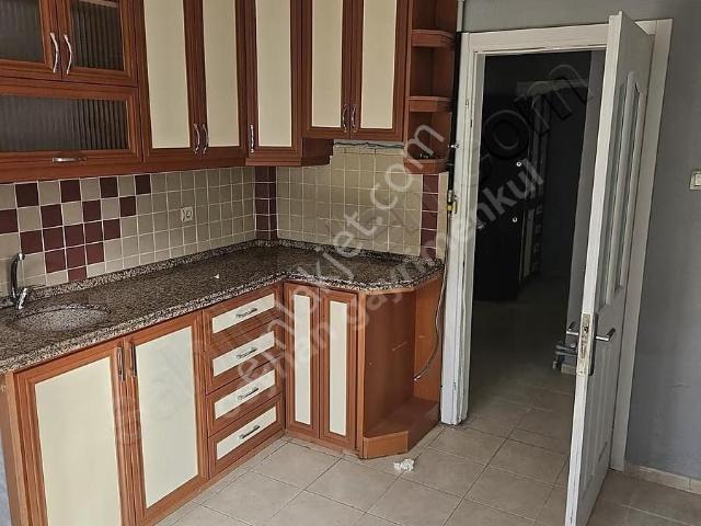 Reşatbey'de Kiralık 3+1 Daire