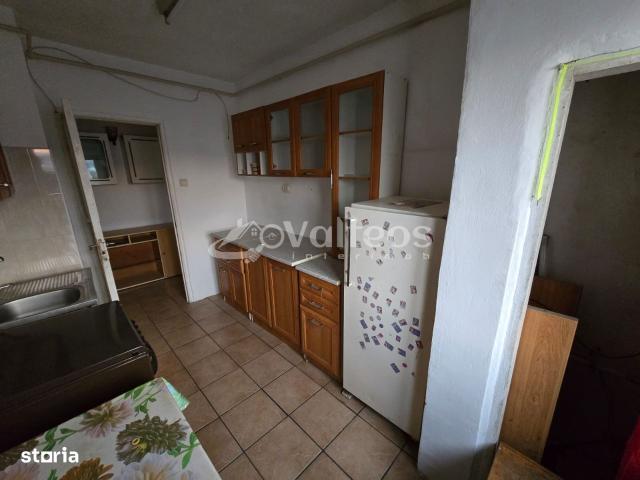 Reșița, apartament 3 camere, conf. 1, Govândari, zona Intim