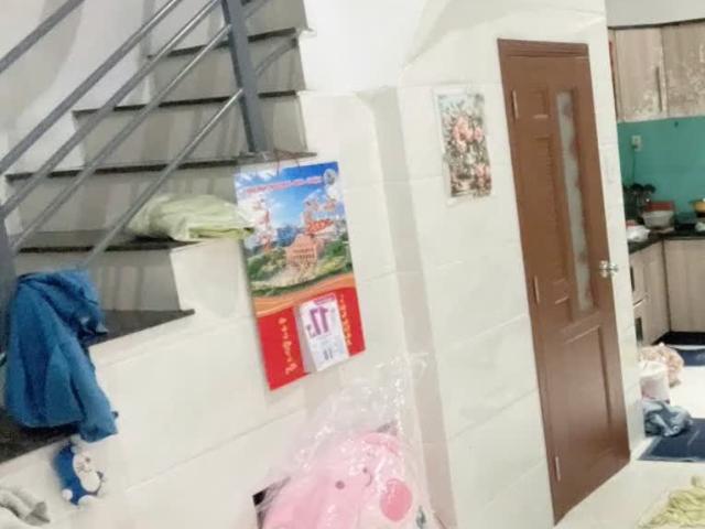 RÈ QUÁ MỚI VỀ, HXH, DTsd 150m2, ngang 5m, nhà 3 tầng kiêng cố, chỉ 4 ty nhỉnh