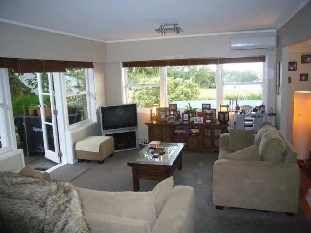 remuera, 2 bedrooms