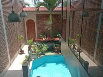 Remato casa con piscina en Boulevard de Iquitos