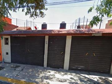Remato Linda Casa en Valle Dorado cerca de Multiplaza Arboledas