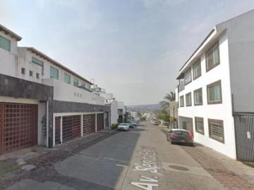 Remate Bancario Casa en Milenio III Querétaro | Debajo de Valor Comercial