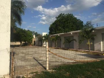 REMATE DE TERRENO EN MULCHECHEN CON LOCALES COMERCIALES