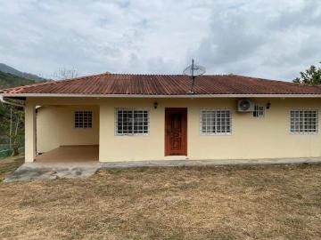 REMATE – Venta de CASA a 15 min de GORGONA en CAPIRA Sajalices