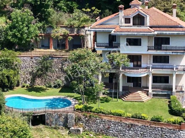 Remax 7tepe'den Acarkent'te A Tipi Büyük Bahçelı Satılık Villa