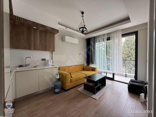 REMAX TARGET ALLWAYS BORNOVA SİTESİNDE KİRALIK 2+1 DAİRE