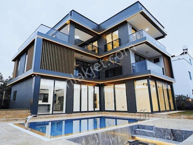 Remax Toros'tan Lüks Ve Akıllı Yaşam Alanı Havuzlu Villa