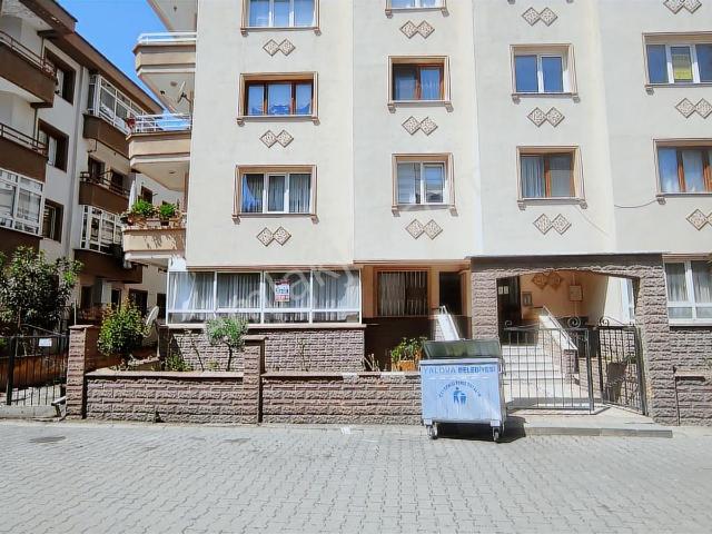 Remax Yalovadan Vega Avm Karşısı Eşyalı 1+1 Kiralık Daire