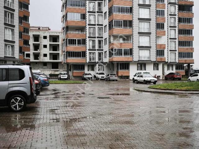 Remax Yasir | Çarşamba Yeşil Irmak Site İçi Ara Kat Satılık 3+1