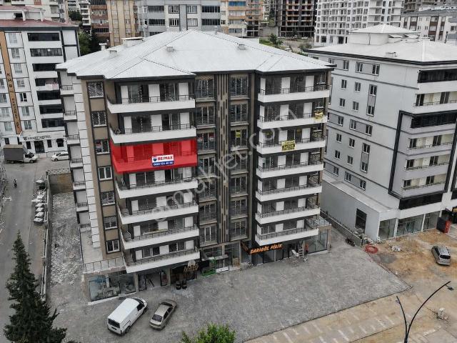 Remax Yeni Gayrımenkul'den Merkezi Lokasyonda Satılık Daire