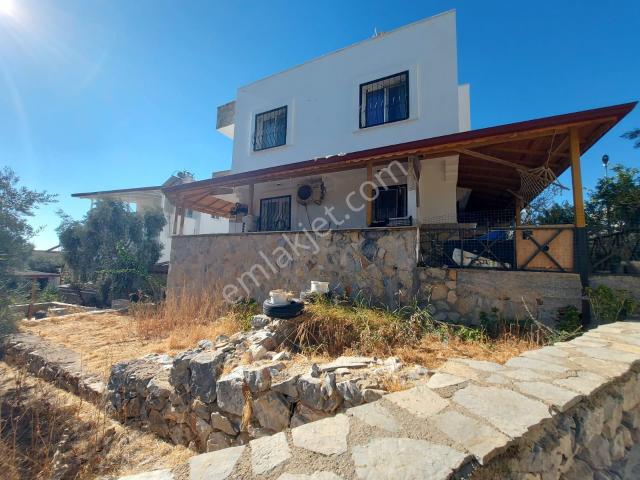 Remax Zümrüt'ten Bitişik Nizam Villa