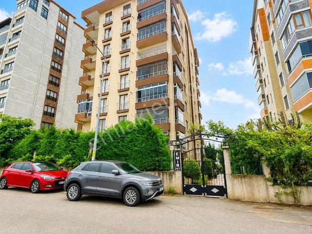 Remax Advantage Arzu Aksaray'dan Eşyalı 3+1 Manzaralı Daıre